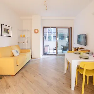 Happy Domus - Giallo Corte Trastevere Apartment